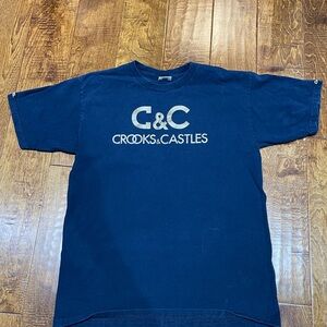 Crooks & Castles mens size M shirt